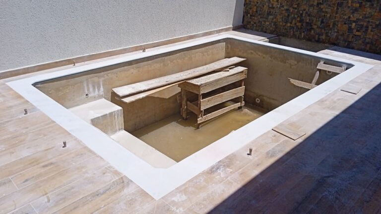 borda de piscina de granito